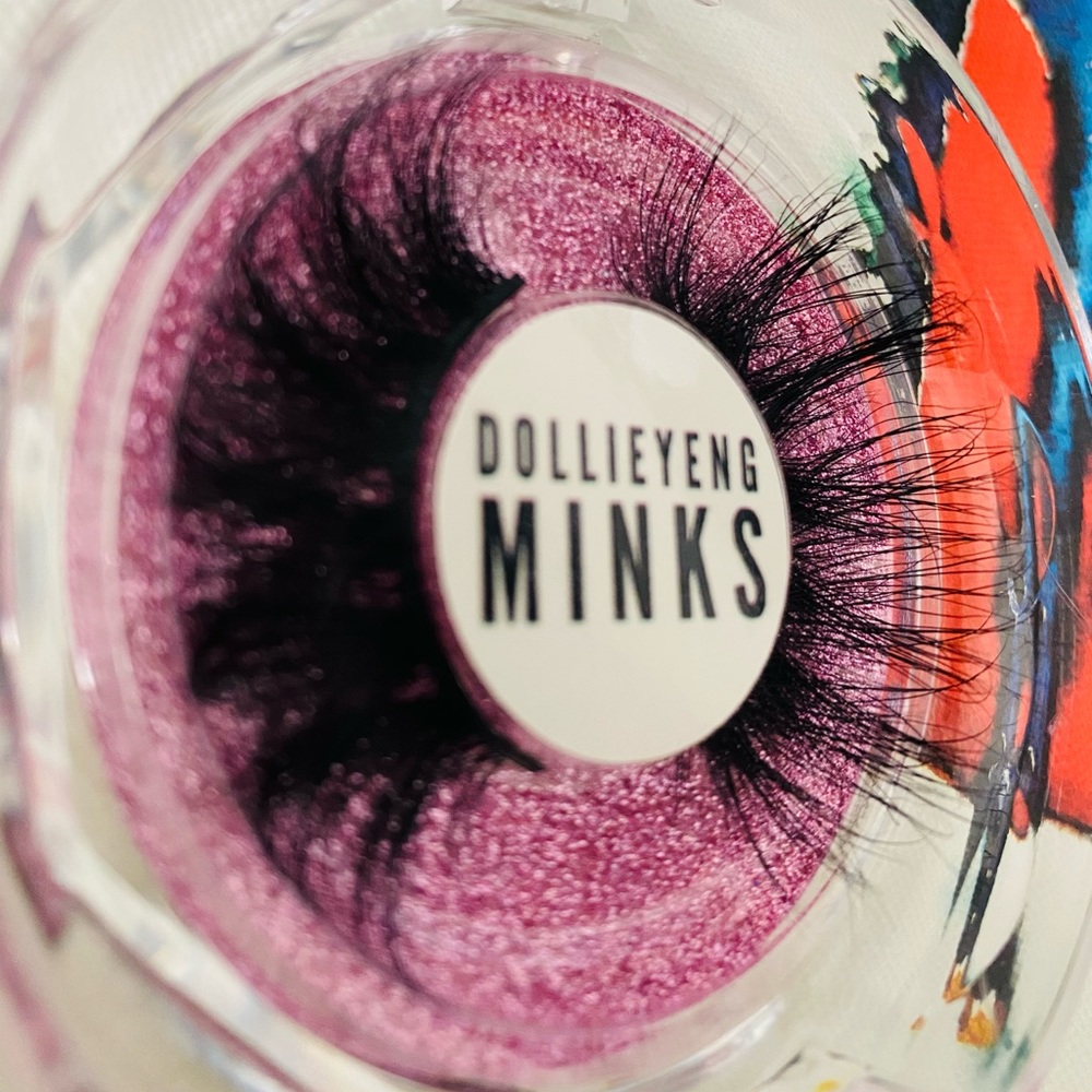 MINK EYELASHES